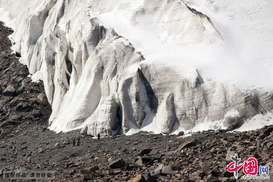 新疆天山一号冰川。中国网图片库 李宗山 摄