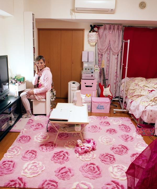 窥视真实日本 &apos;小人物&apos;的另类生活(中篇)