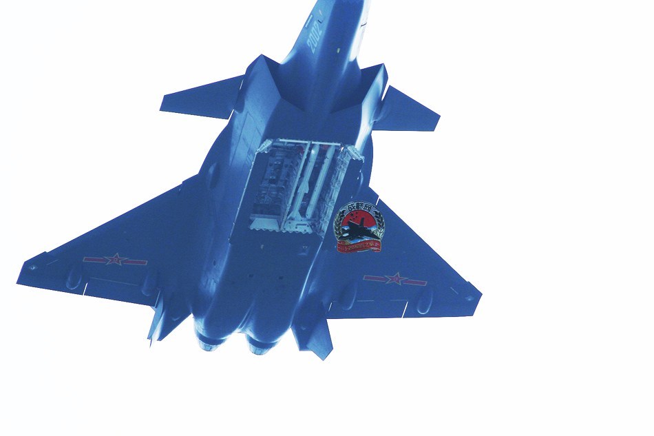 J-20のウェポンベイのハイビジョン画像が公開