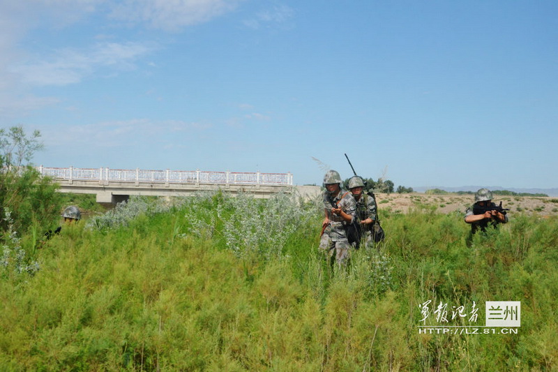 新疆軍区国境警備部隊、パトロールを強化