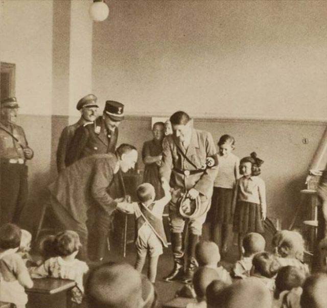 悪魔にも思いやりはある　20世紀最恐の独裁者･ヒトラーと子供たち