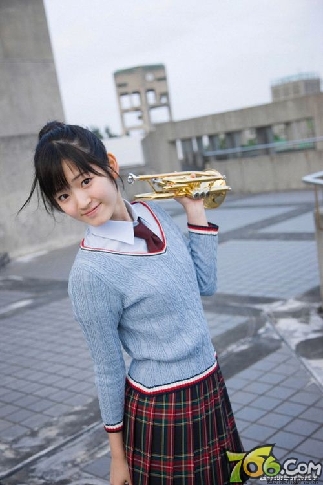 中日両国のかわいい制服姿の女子高校生 中国網 日本語