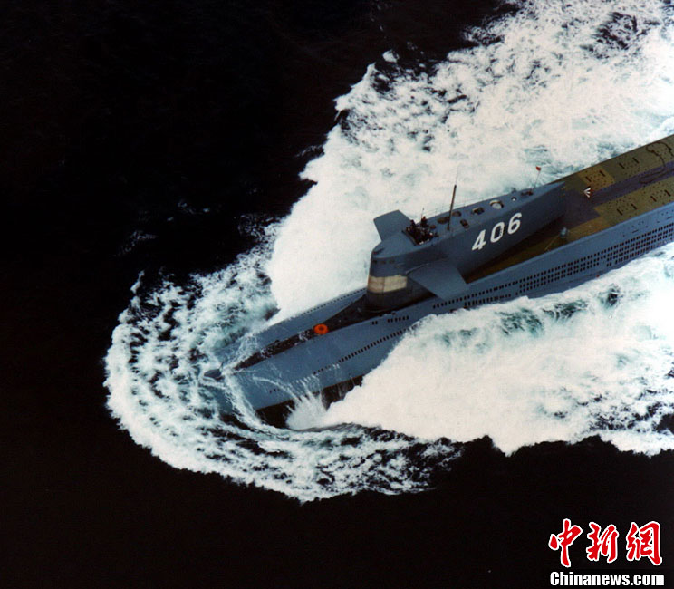 中国海軍、原子力潜水艦部隊を初公開