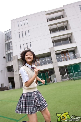 日本女生爱校服 盘点高中校园的“制服美少女”【2】