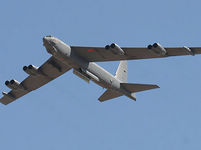 米B-52爆撃機2機、中国の防空識別圏を通過