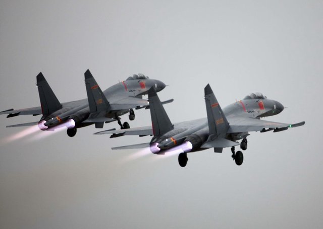 中日东海防空识别区较量：中国战机优于日本