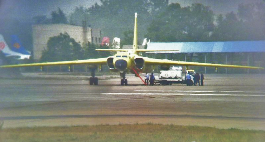 H-6K爆撃機、飛行訓練の写真が公開