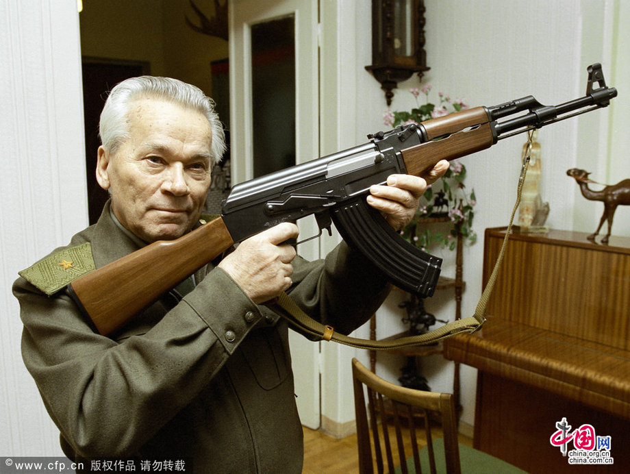 AK-47の父、カラシニコフ氏が死去