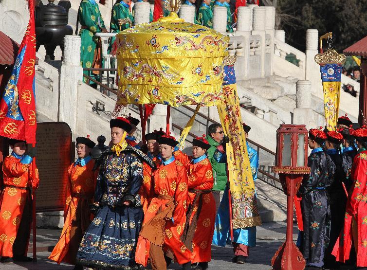 北京の天壇、天を祭る実演が観光客を引きつけ