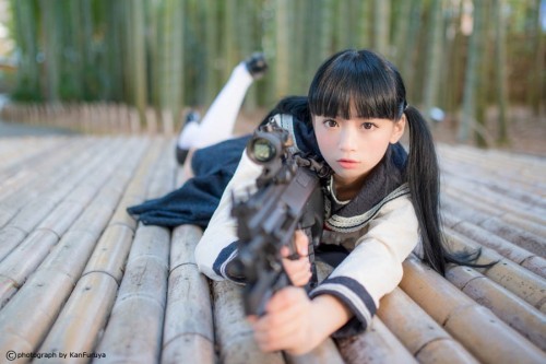 銃を持ったツインテール姿の日本の女の子が人気に 中国網 日本語