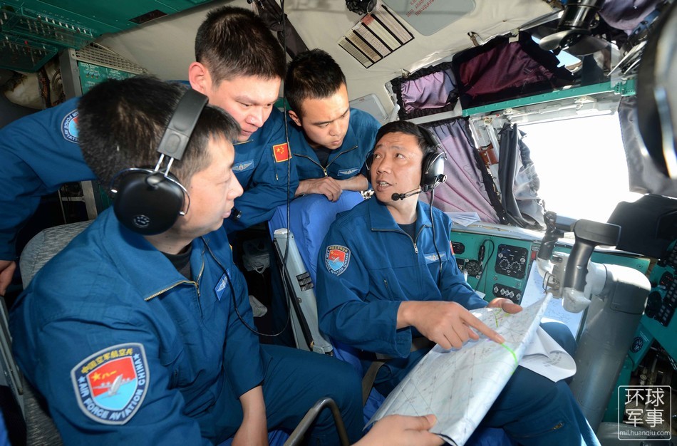 中国赴澳军机开始搜救失联客机