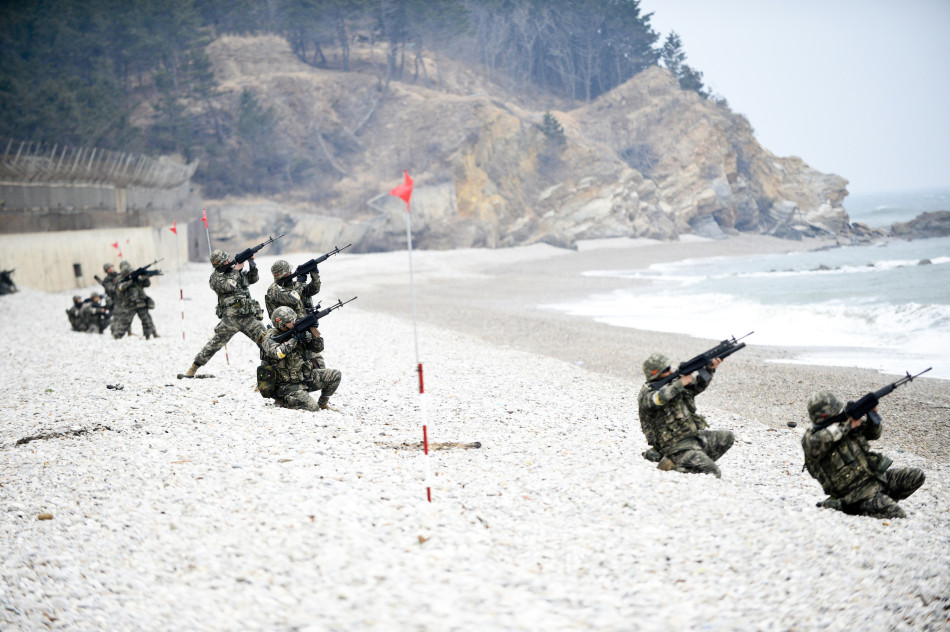 米韓合同訓練　韓国海軍の多くの精鋭作戦部隊が登場