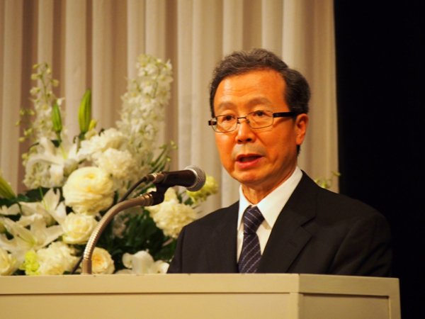 駐日大使、日中文化交流協会前会長の追悼会に出席