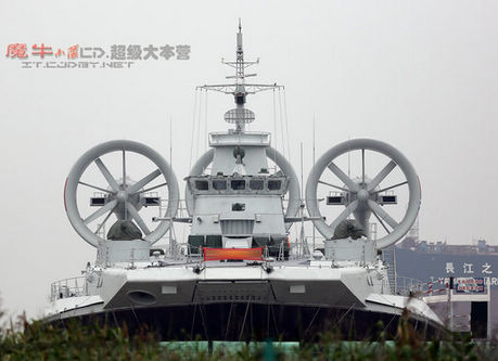 2隻のポモルニク型揚陸艦が就役　東・南中国海の有事に対処