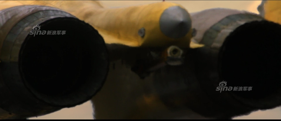 中国空母部隊、｢飛鯊｣滑走飛行の様子が公開