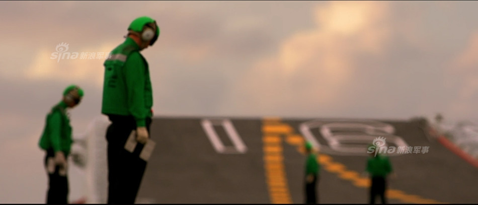 中国空母部隊、｢飛鯊｣滑走飛行の様子が公開