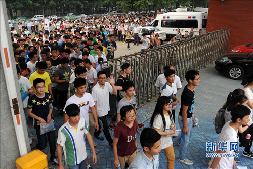 中国で大学入試始まる　受験生27万人増