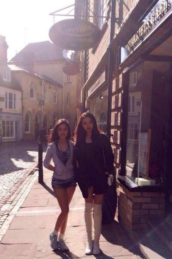 剑桥女博士美照走红 被赞