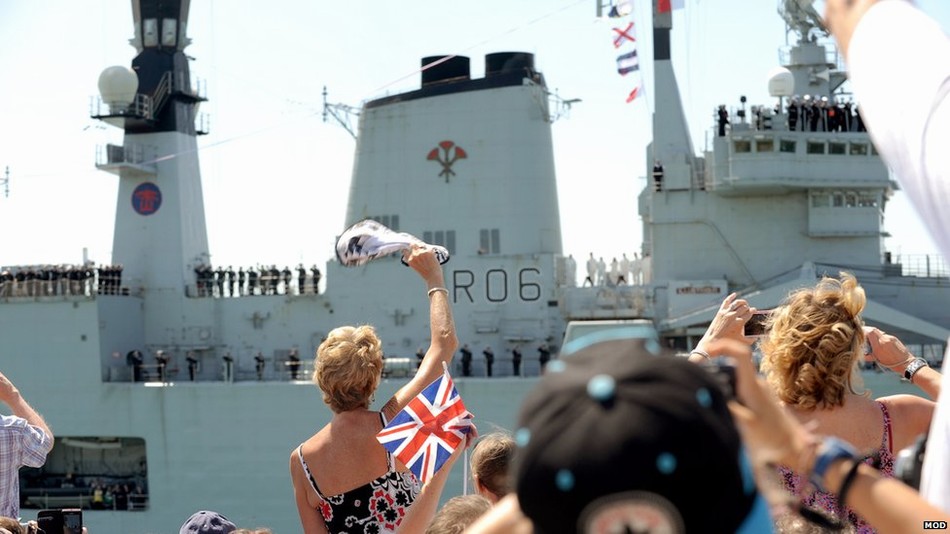 英国唯一现役航母返港等待退役