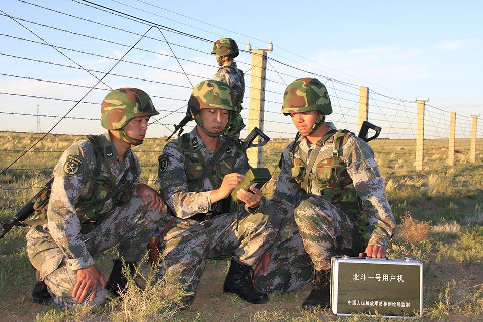 中国人民武装警察部隊 05式迷彩 人民解放軍 国内最安値！ - 個人装備