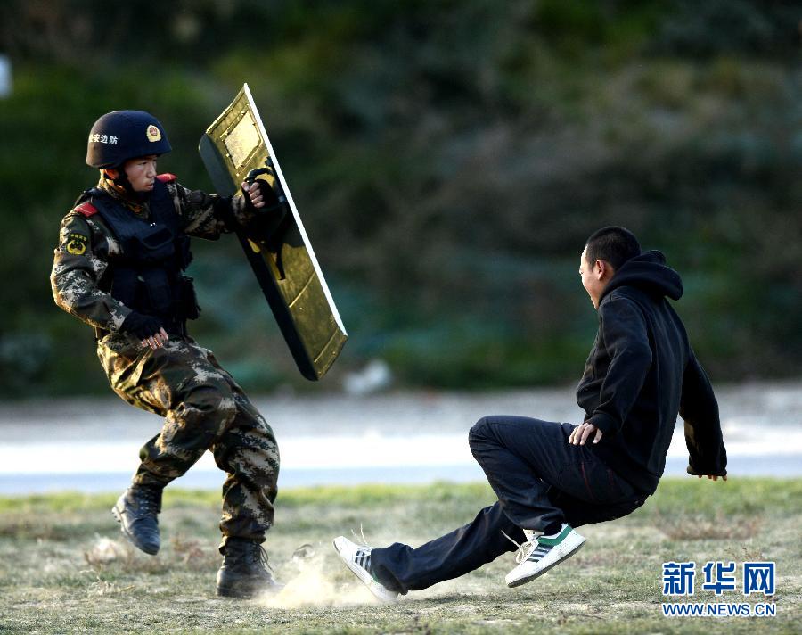 新疆举行“警地”联合反恐处突演练