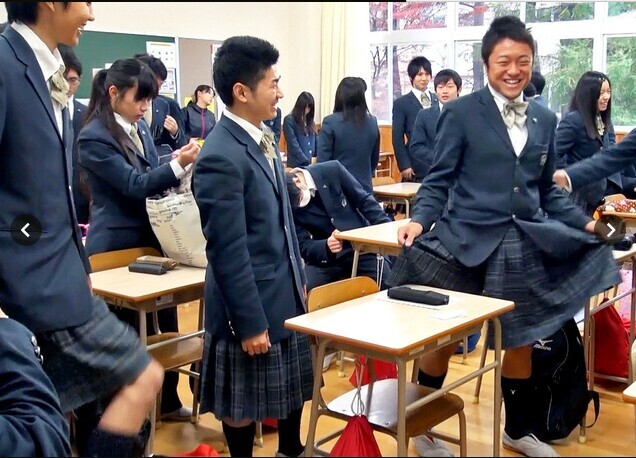日本の高校で「男女の制服交換日」 男子生徒がスカートの寒さを実感 中国網 日本語