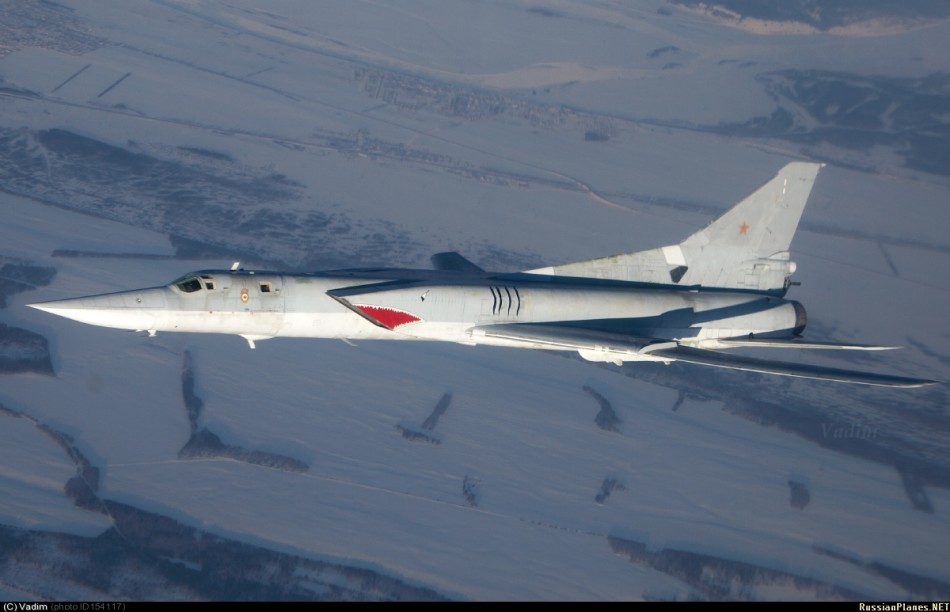 ロシア軍機フォトコンテスト　「暴力的美しさ」