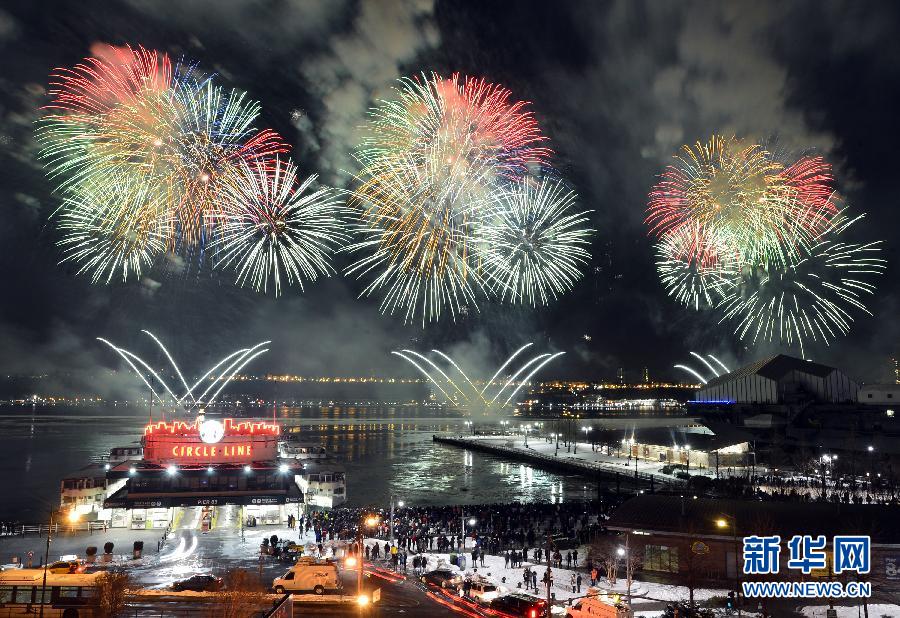 （国际）（2）纽约燃放焰火庆祝中国农历新年