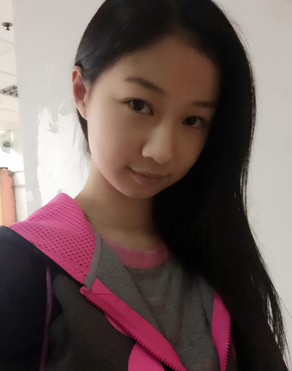 高清：最美健身空姐爆红 魔鬼身材+萝莉面孔