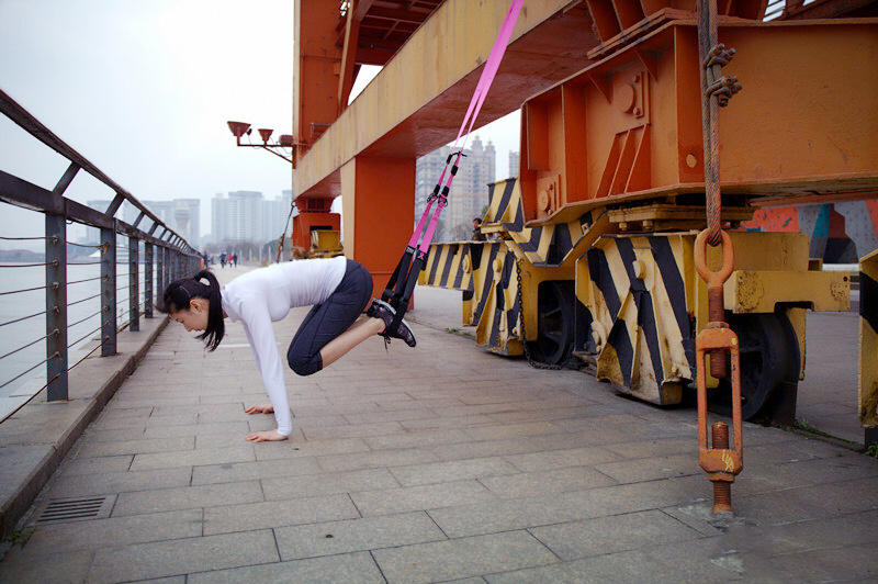 高清：最美健身空姐爆红 魔鬼身材+萝莉面孔