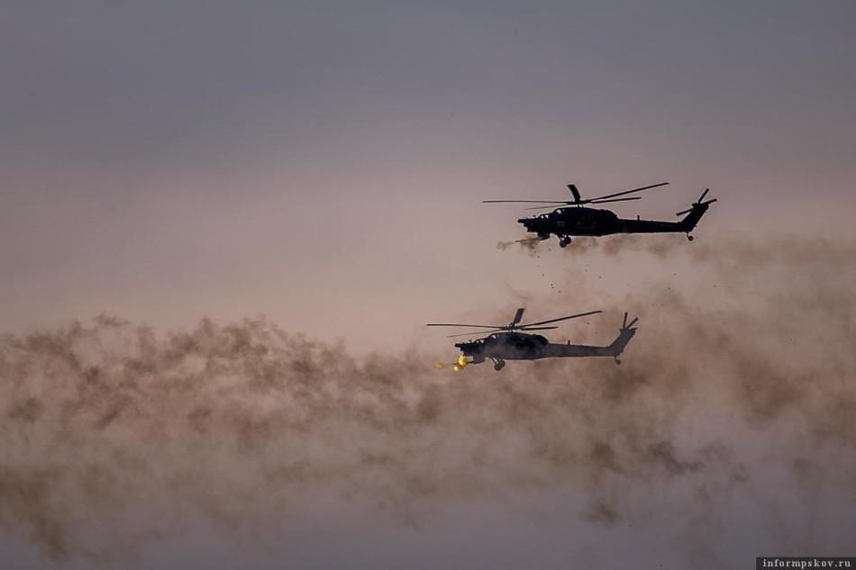 ロシア軍事演習　大量の武装ヘリを出動