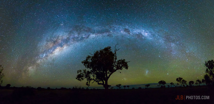 夜幕下的璀璨星空