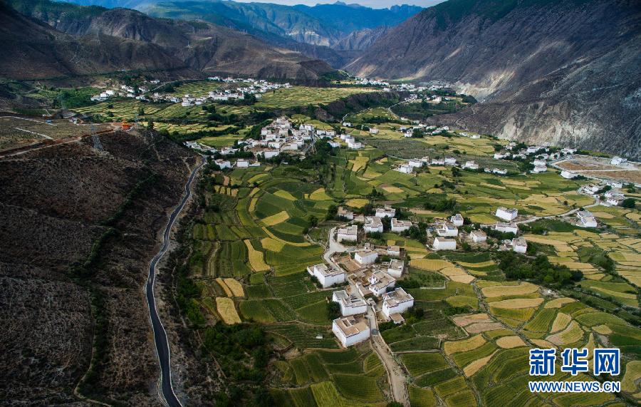 CHINA-SICHUAN-XIANGCHENG-COUNTRYSIDE SCENERY (CN)