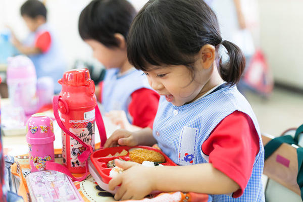 日本の園児、一日の暮らしを追う