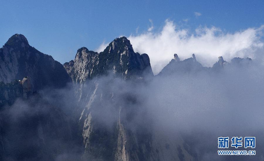（美丽中国）（2）西岳华山：飘渺烟波隐险峰