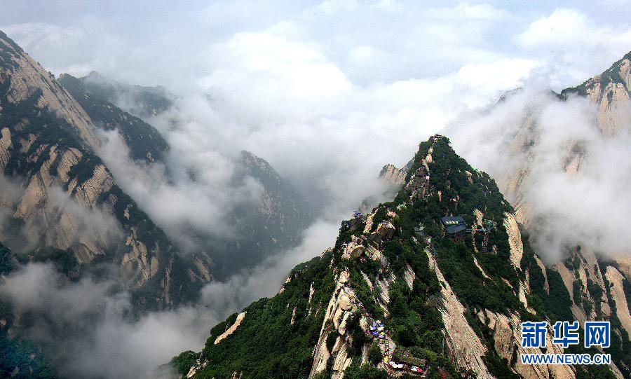 （美丽中国）（5）西岳华山：飘渺烟波隐险峰