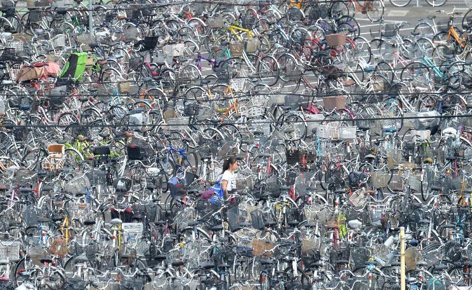 车海茫茫：日本大型自行车停车场宛如迷宫