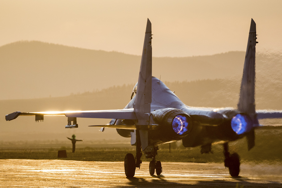 ロシアのSu-30SM戦闘機、美しい夏季訓練の写真が公開