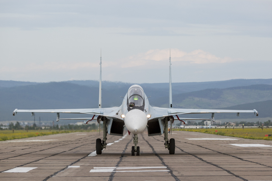 ロシアのSu-30SM戦闘機、美しい夏季訓練の写真が公開