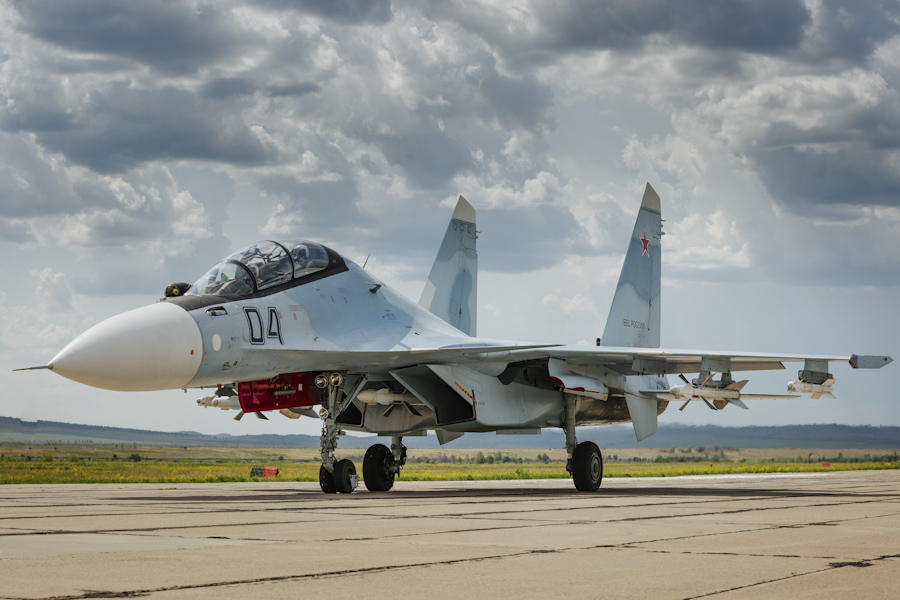 ロシアのSu-30SM戦闘機、美しい夏季訓練の写真が公開