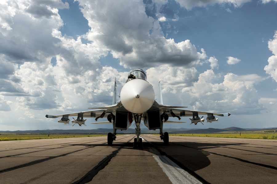 ロシアのSu-30SM戦闘機、美しい夏季訓練の写真が公開