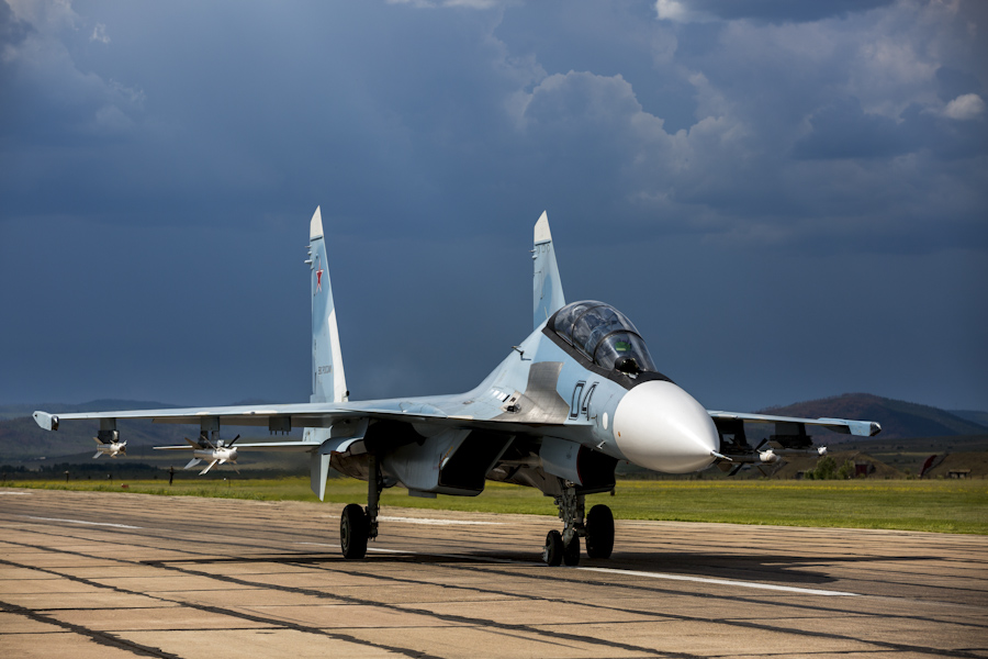 ロシアのSu-30SM戦闘機、美しい夏季訓練の写真が公開