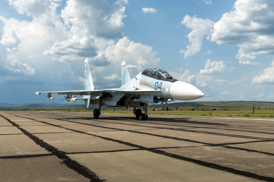 ロシアのSu-30SM戦闘機、美しい夏季訓練の写真が公開