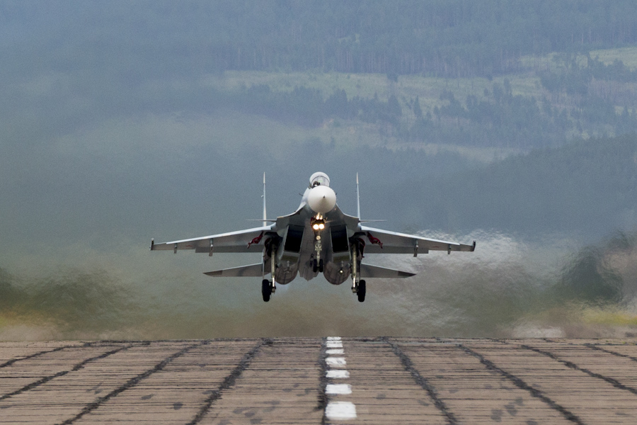 ロシアのSu-30SM戦闘機、美しい夏季訓練の写真が公開