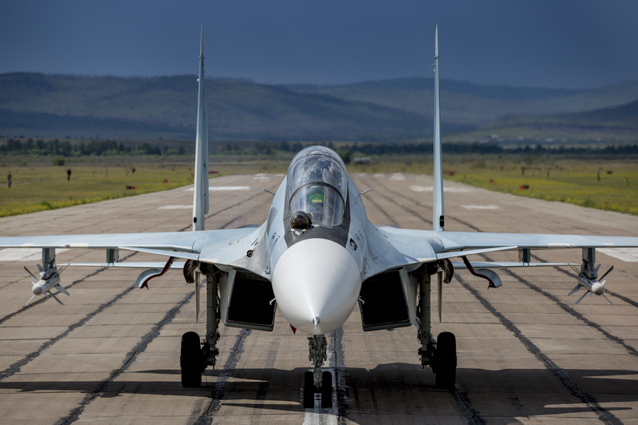 ロシアのSu-30SM戦闘機、美しい夏季訓練の写真が公開