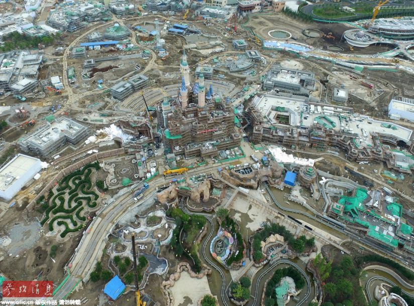 上海迪士尼建设4年半 俯瞰大城堡露真容