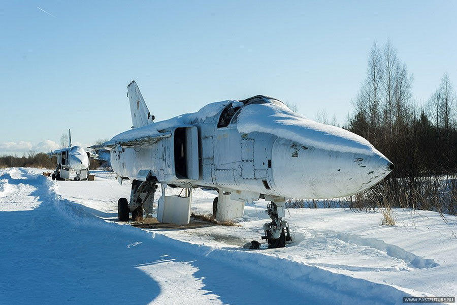 旧ソ連のSiverskiy空軍基地の秘密に迫る