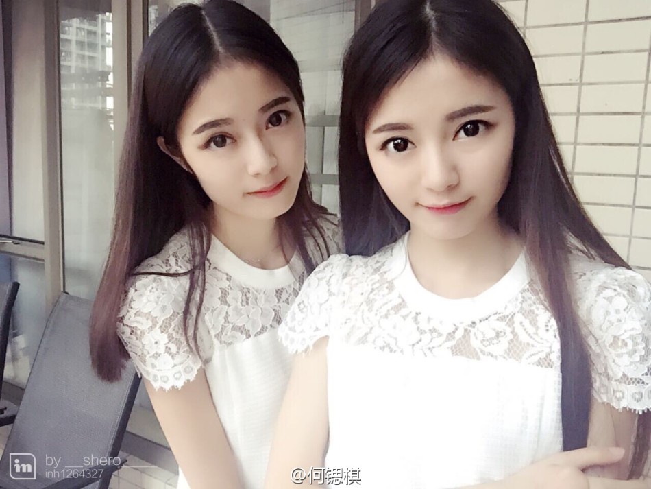 最美学霸姐妹花晒合照 嘟嘴卖萌惹人爱