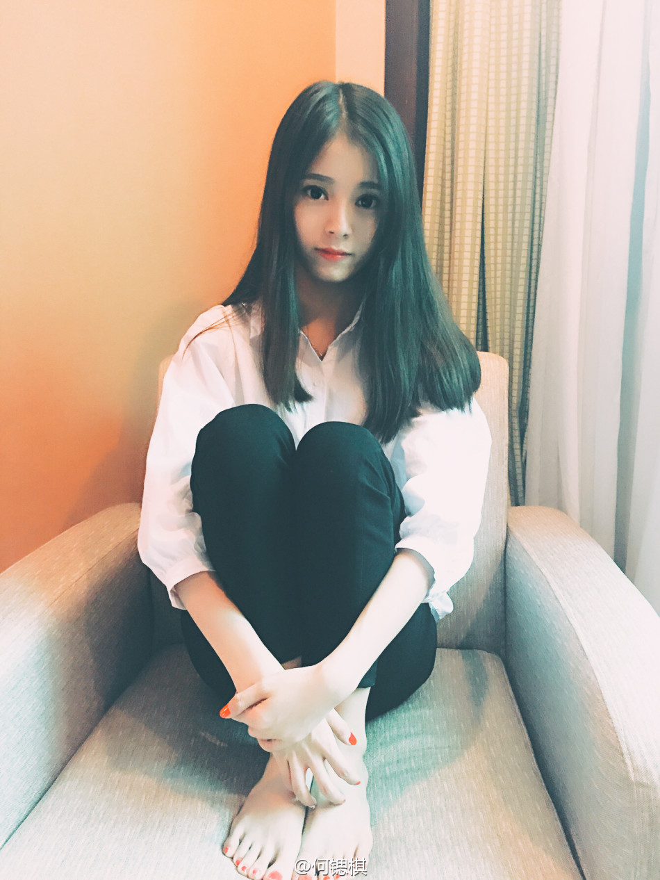 最美学霸姐妹花晒合照 嘟嘴卖萌惹人爱