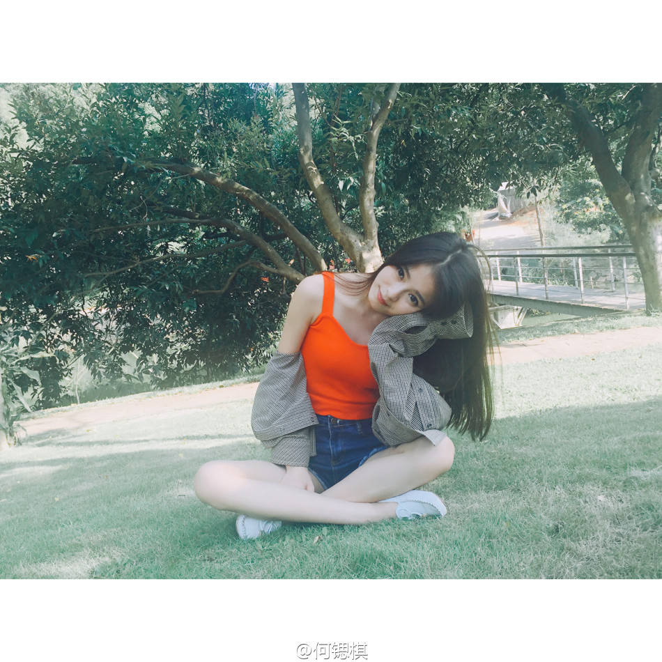 最美学霸姐妹花晒合照 嘟嘴卖萌惹人爱